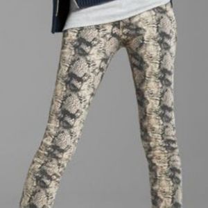 CAbi Diamondback Jeans - EUC - Size 8